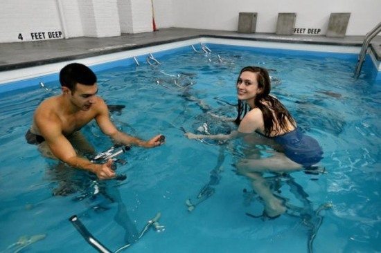 Подводный велотренажер
